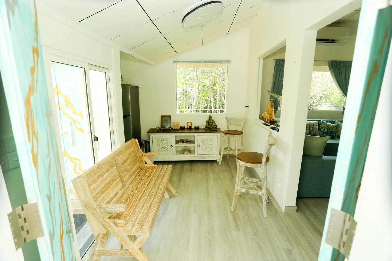 Mangrove Lagoon Villa Negombo